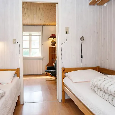 4 Person In Sydals *